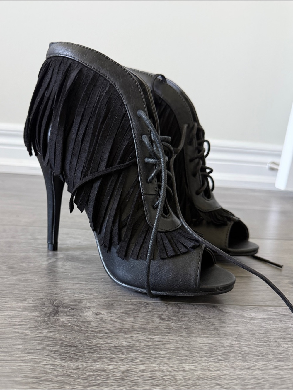 Fringe Lace-Up Peep Toe High Heel Sandals - Black
